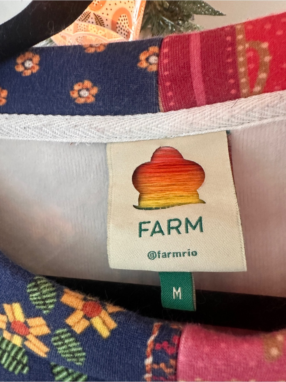 Farm Rio Mix Scarves Sweatshirt - Medium - Picture 3 of 6